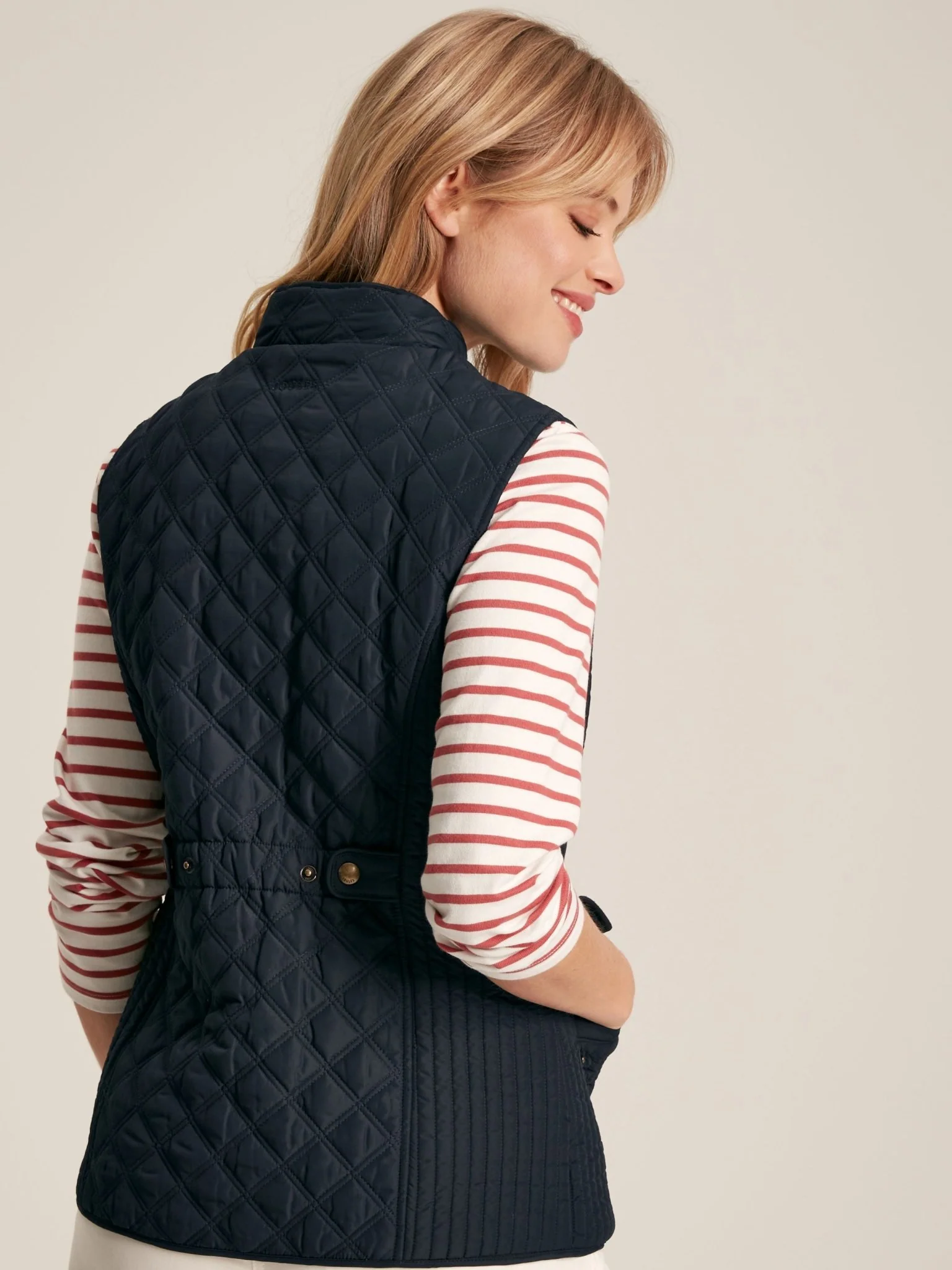Joules - Joules Minx Showerproof Diamond Quilted Gilet ladies waistcoat / bodywarmer - Image 9