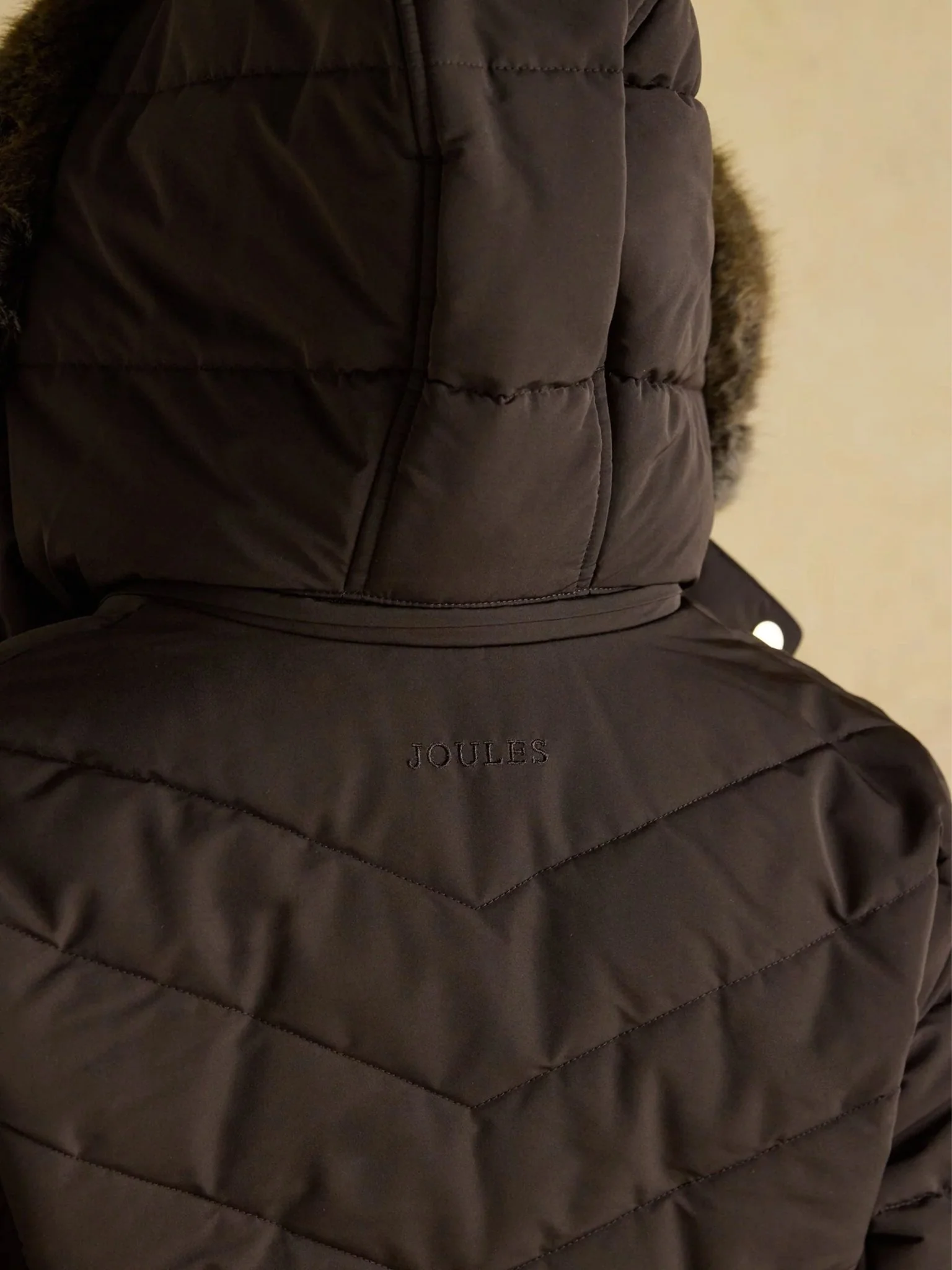Joules - Ladies Aspen Showerproof Padded womens Coat with Faux Fur removable Hood - Image 12